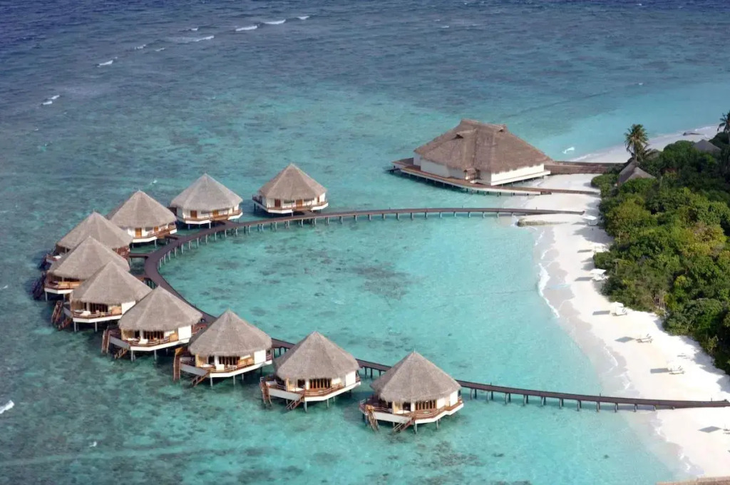 Раа Атолл: Курорт Adaaran Prestige Water Villas - with Dine around Premium All inclusive - 24 hours – 45 Minutes from Male by Seaplane