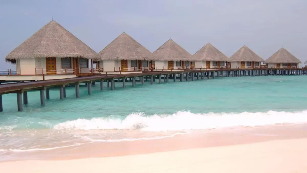 Раа Атолл: Курорт Adaaran Prestige Water Villas - with Dine around Premium All inclusive - 24 hours – 45 Minutes from Male by Seaplane