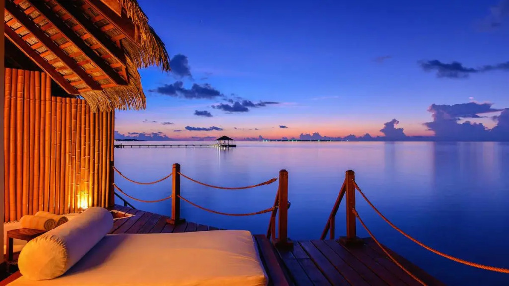 Раа Атолл: Курорт Adaaran Prestige Water Villas - with Dine around Premium All inclusive - 24 hours – 45 Minutes from Male by Seaplane