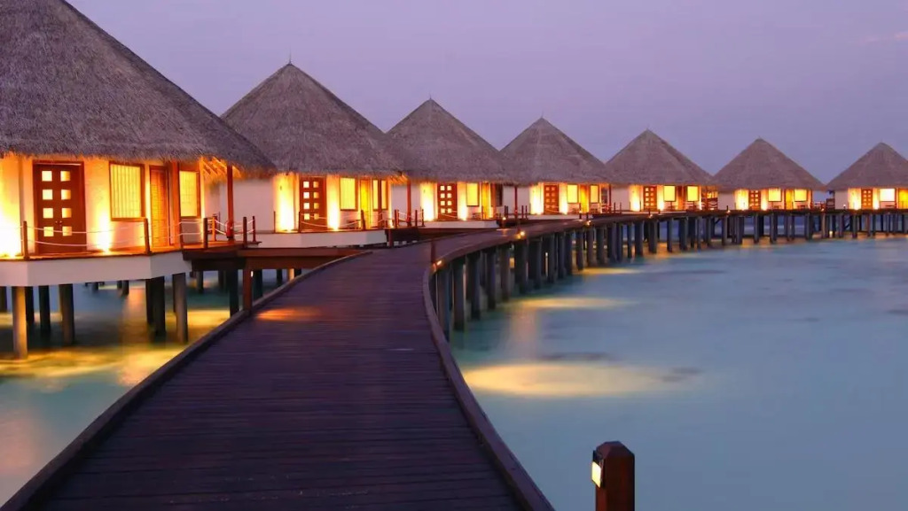 Раа Атолл: Курорт Adaaran Prestige Water Villas - with Dine around Premium All inclusive - 24 hours – 45 Minutes from Male by Seaplane