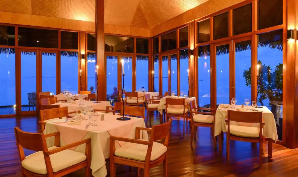 Раа Атолл: Курорт Adaaran Prestige Water Villas - with Dine around Premium All inclusive - 24 hours – 45 Minutes from Male by Seaplane