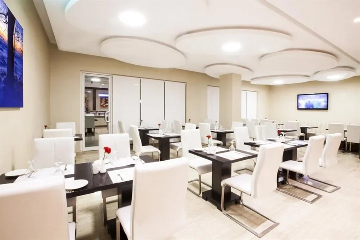 Дубай: Al Sarab Hotel