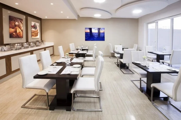 Дубай: Al Sarab Hotel