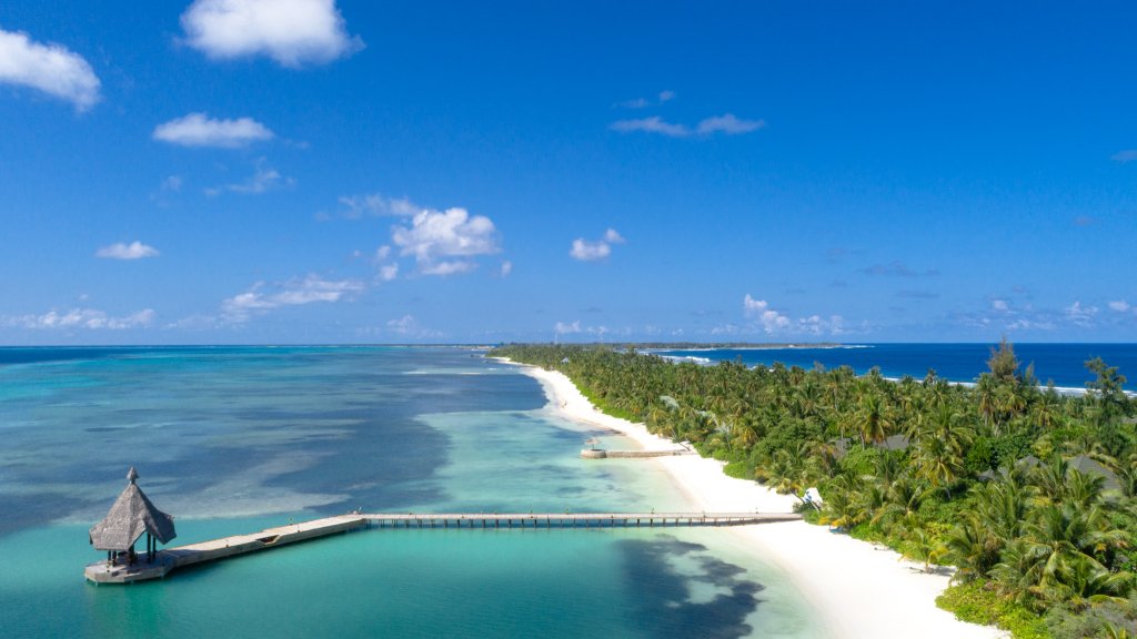 Атолл Адду: Canareef Resort Maldives