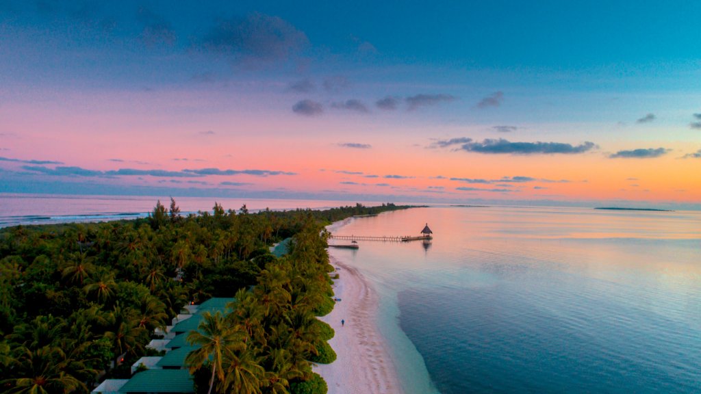 Атолл Адду: Canareef Resort Maldives