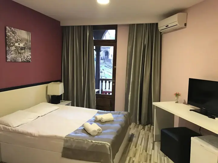 Тбилиси: Tiflis Metekhi Hotel