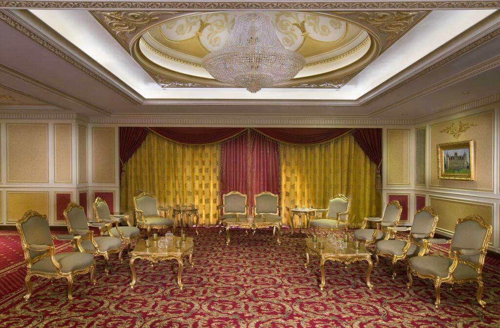 Абу-Даби: Royal Rose Abu Dhabi, a Curio by Hilton Affiliated Hotel