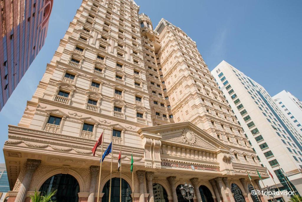 Абу-Даби: Royal Rose Abu Dhabi, a Curio by Hilton Affiliated Hotel