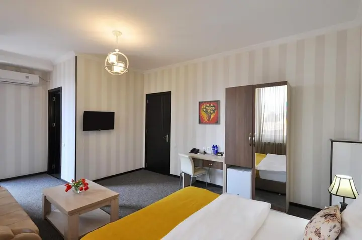 Тбилиси: Отель Light House Old City Hotel