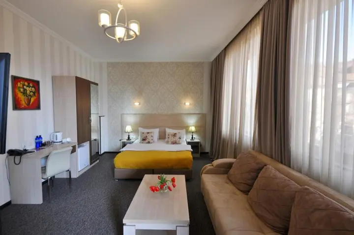 Тбилиси: Отель Light House Old City Hotel