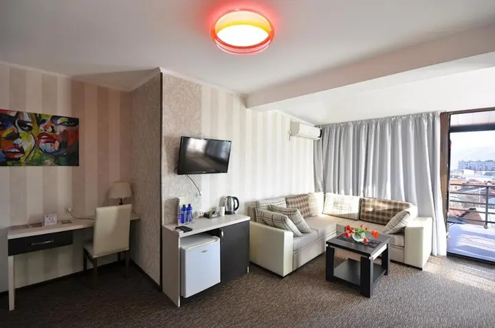 Тбилиси: Отель Light House Old City Hotel