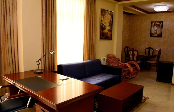 Тбилиси: Отель Cron Palace Tbilisi
