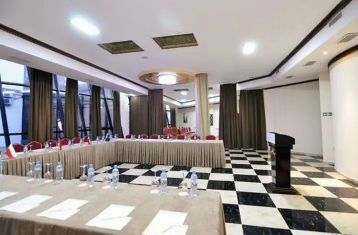 Тбилиси: Отель Cron Palace Tbilisi