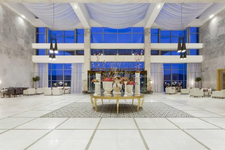 Тбилиси: Отель Hotels & Preference Hualing Tbilisi