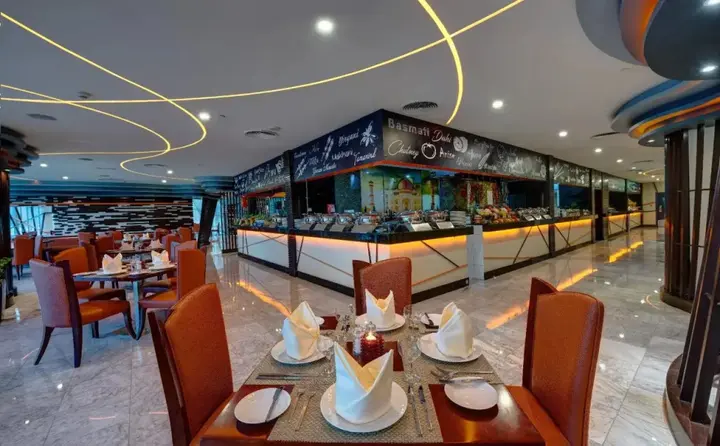Дубай: Отель Marriott Production City, Dubai