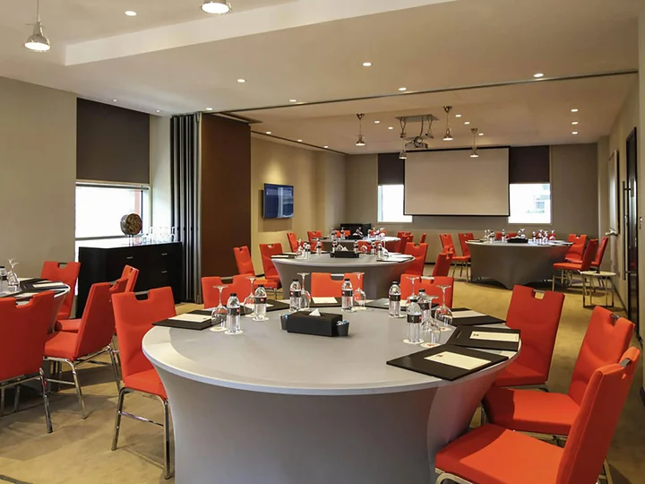 Дубай: Отель ibis One Central Hotel