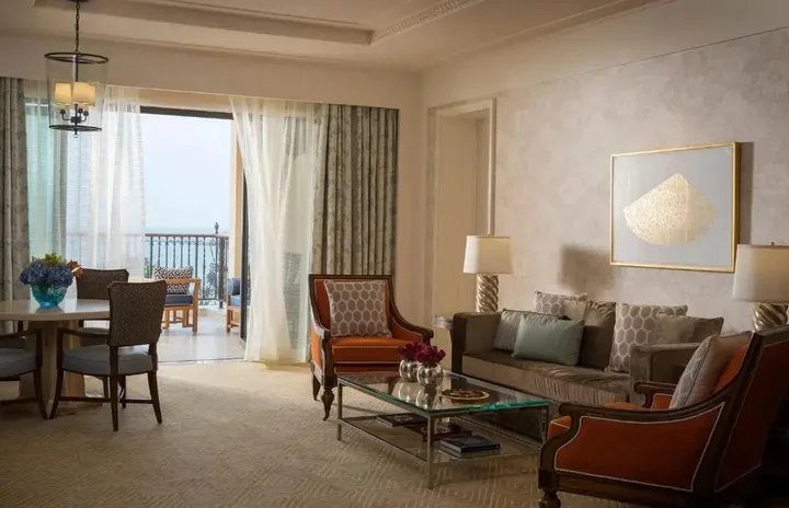 Дубай: Four Seasons Resort Dubai at Jumeirah Beach