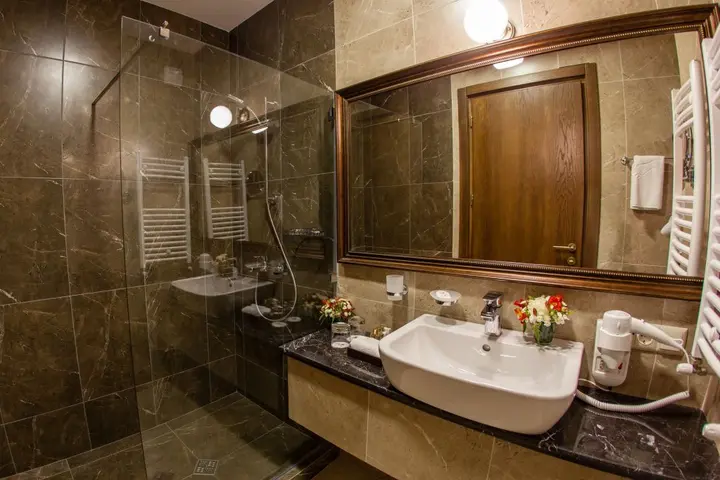 Тбилиси: Tbilisi Laerton Hotel