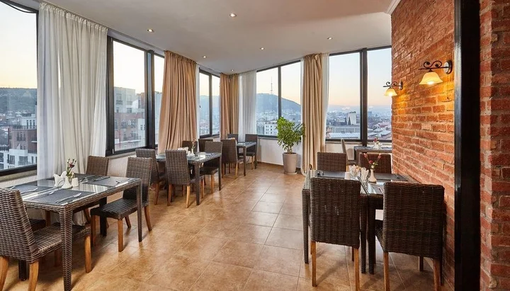 Тбилиси: Tbilisi Laerton Hotel