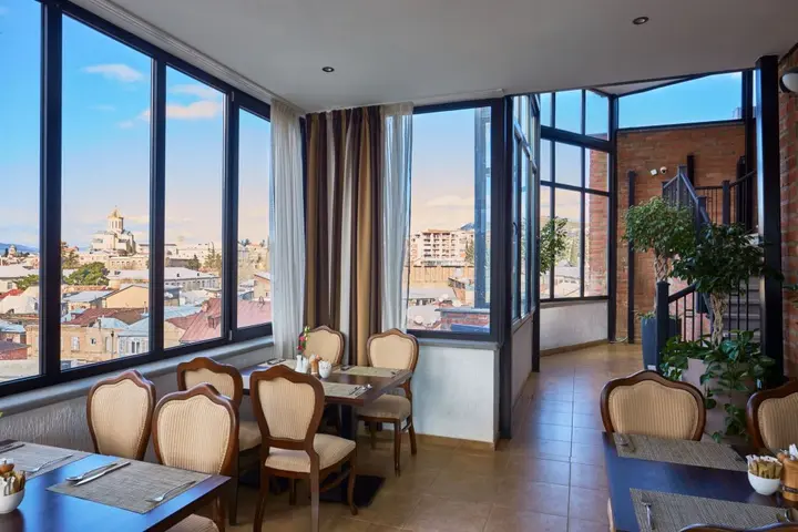 Тбилиси: Tbilisi Laerton Hotel