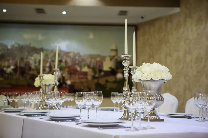 Тбилиси: Tbilisi Laerton Hotel