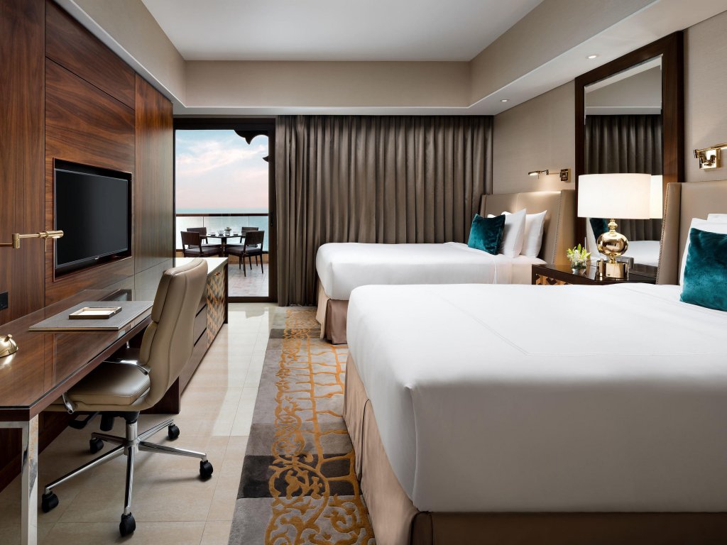 Аджман: Fairmont Ajman