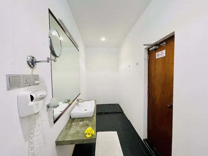 Атолл Баа: Madi Finolhu Guesthouse