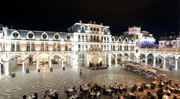 Батуми: Piazza Inn