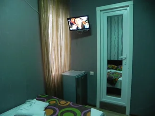 Батуми: Hotel Leon