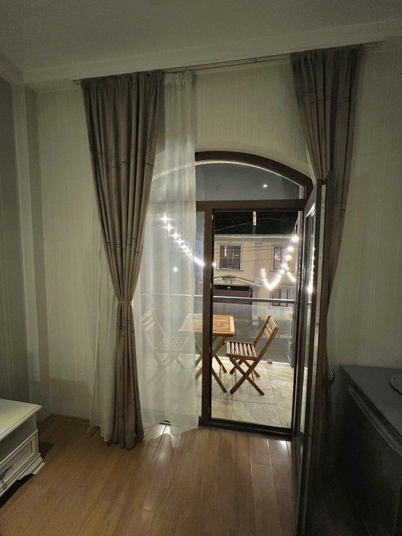 Тбилиси: Отель Granada Hotel and Restaurant