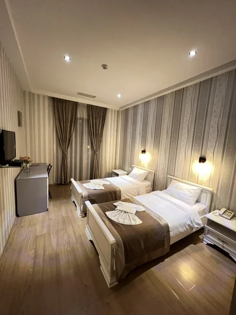 Тбилиси: Отель Granada Hotel and Restaurant