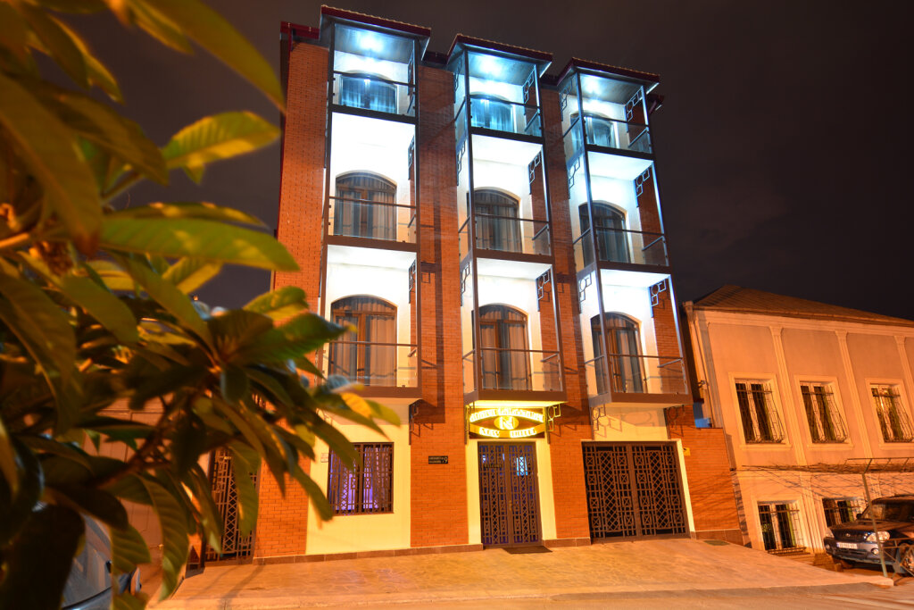 Тбилиси: Отель Granada Hotel and Restaurant