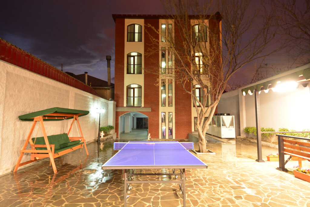 Тбилиси: Отель Granada Hotel and Restaurant