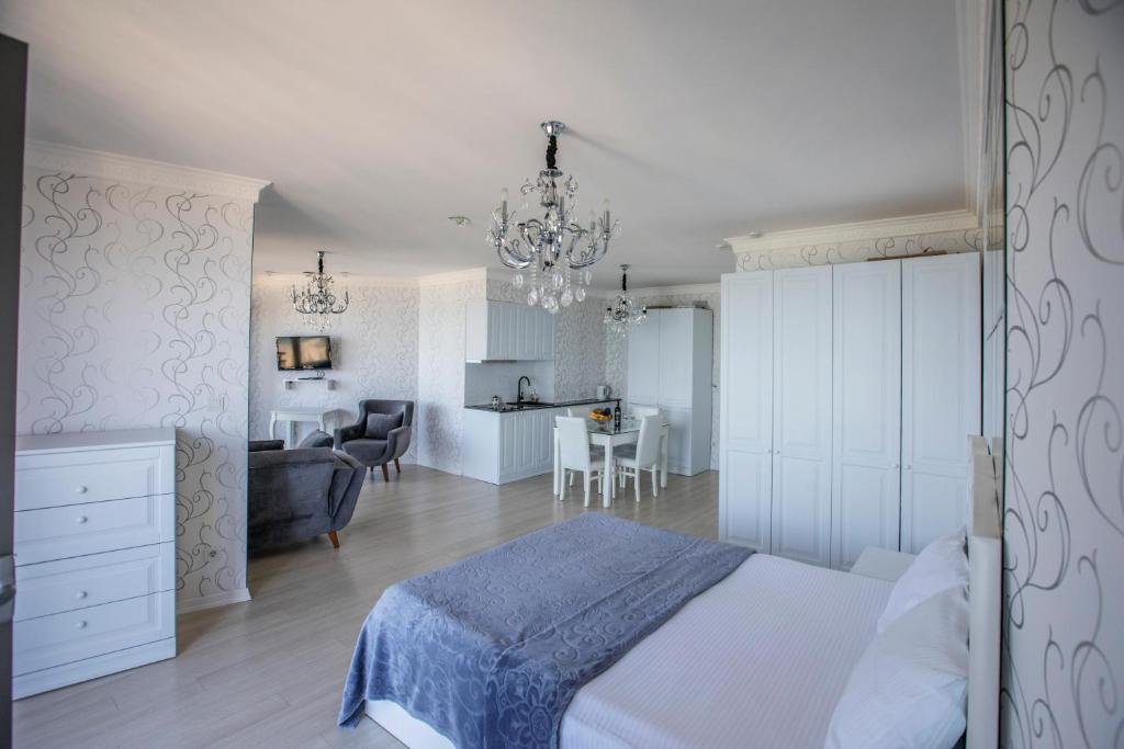 Батуми: Tinas Apartments With Panoramic Sea Vie