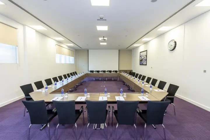 Абу-Даби: Premier Inn Abu Dhabi Airport (Business Park)