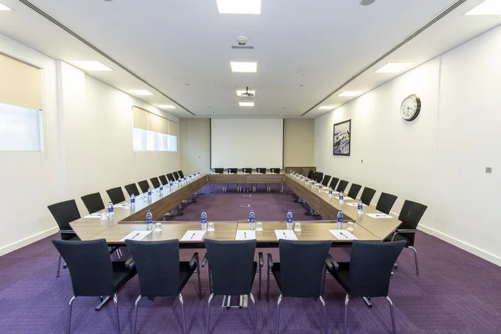 Абу-Даби: Premier Inn Abu Dhabi Airport (Business Park)