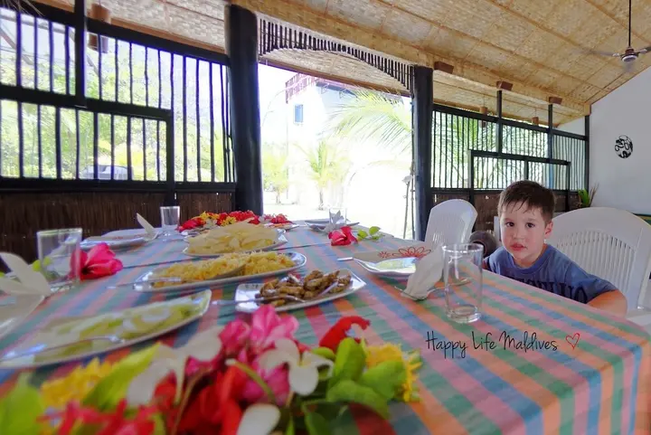 Северный атолл Мале: Happy Life Maldives