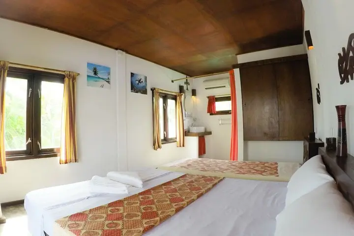 Северный атолл Мале: Happy Life Maldives