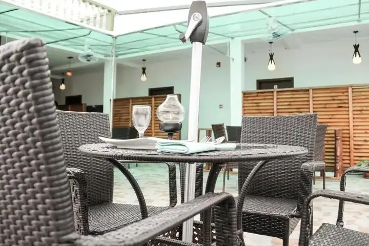 Гураиду (Атолл Каафу): Guraidhoo Inn
