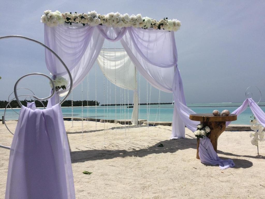 Диффуши: Отель Dhiffushi White Sand Beach