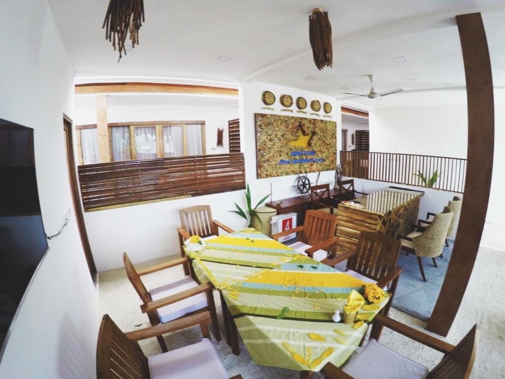 Диффуши: Отель Dhiffushi White Sand Beach