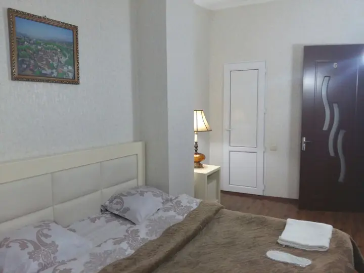Тбилиси: Отель Come In