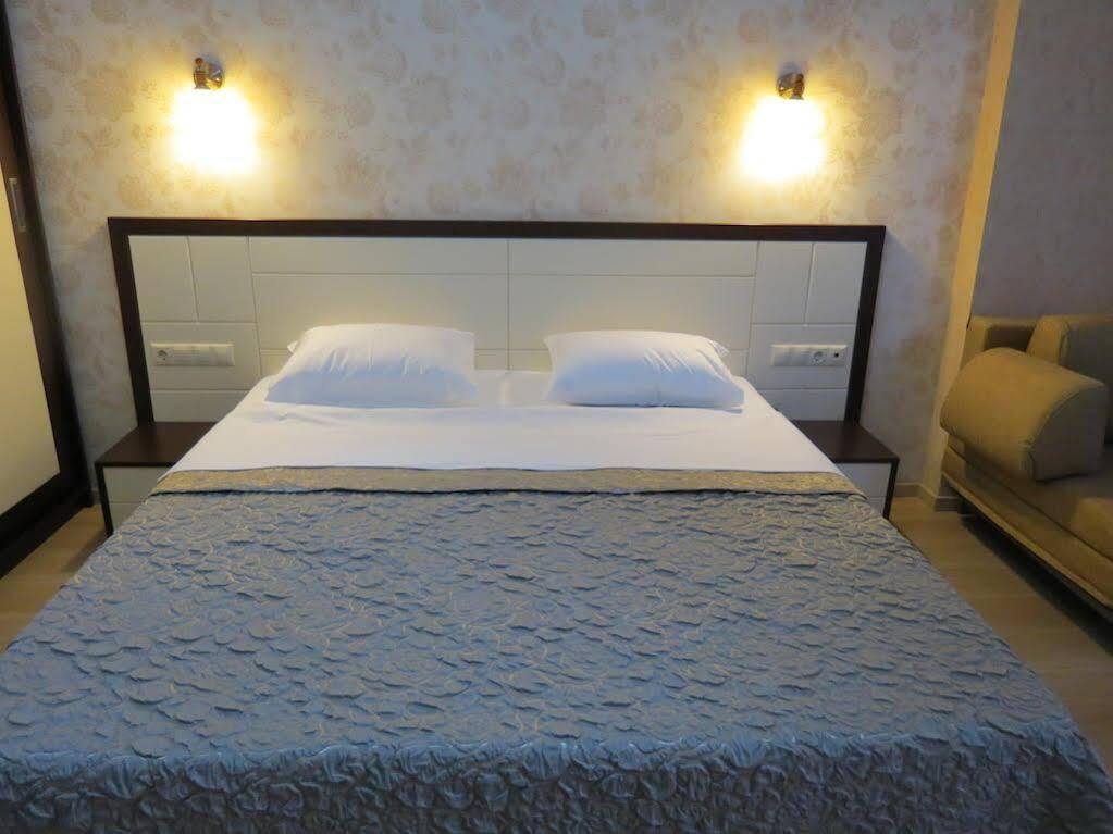 Батуми: Hotel Rio