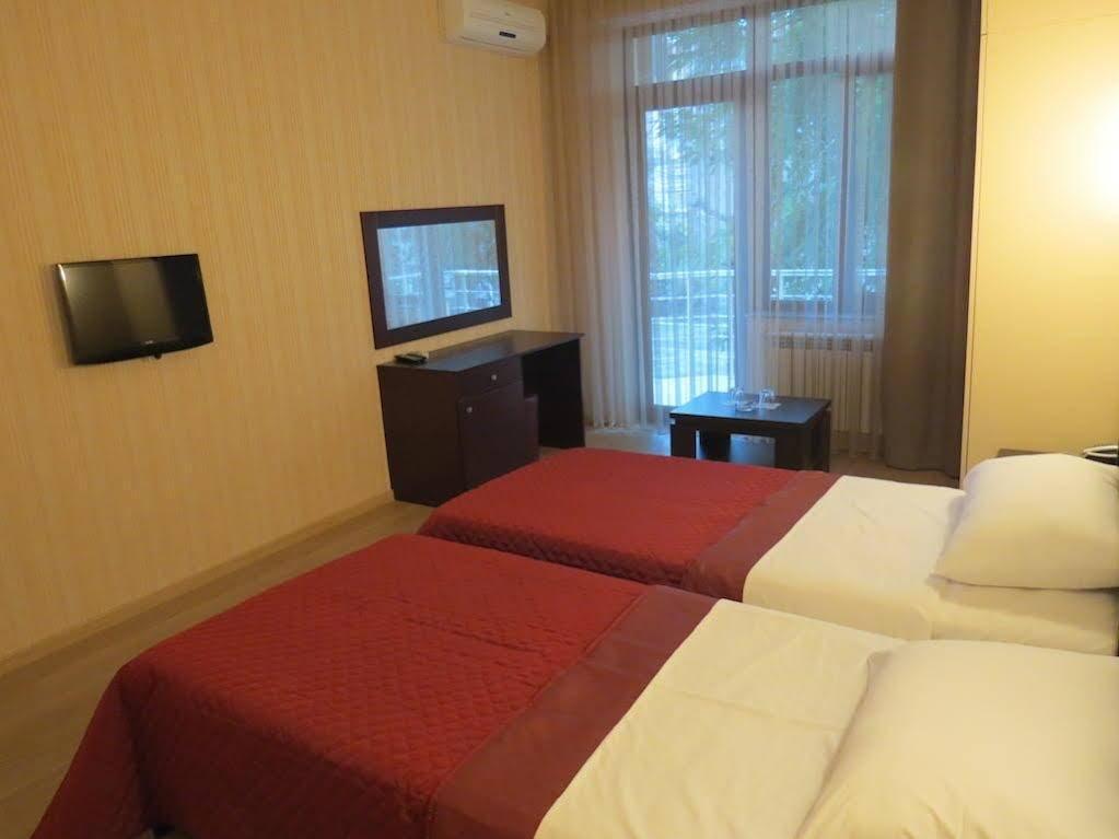 Батуми: Hotel Rio