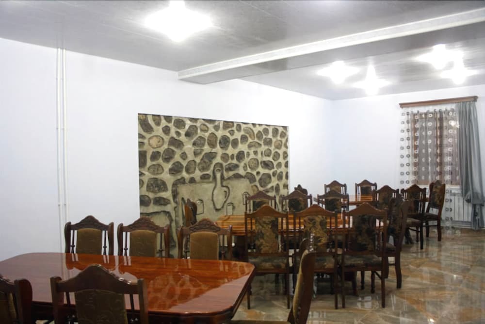 Горис: Christy Hotel