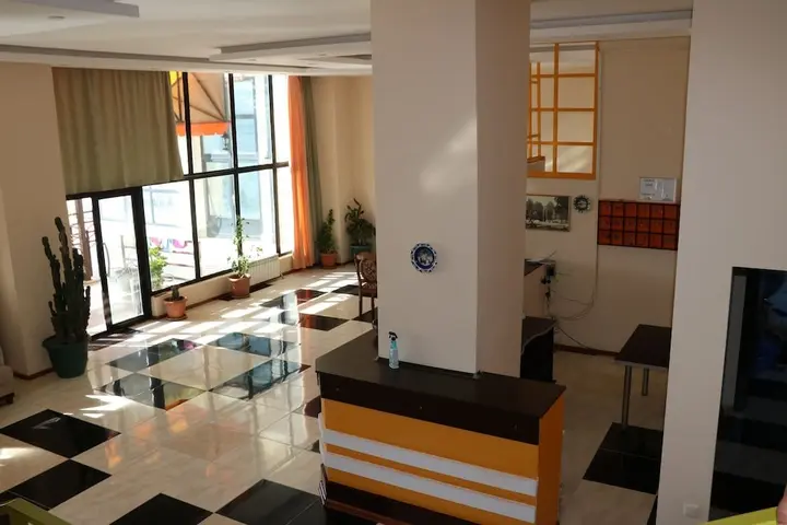 Батуми: S Bakuri Hotel