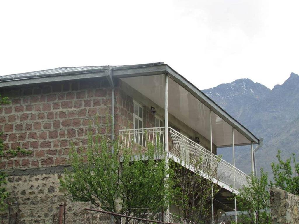 Степанцминда: Red Stone Guest House