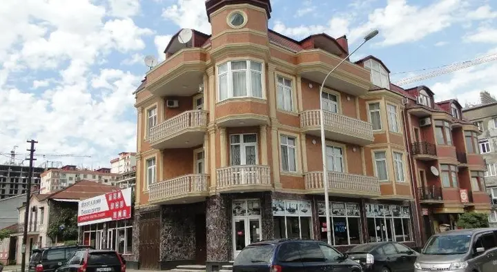 Батуми: Hotel Family