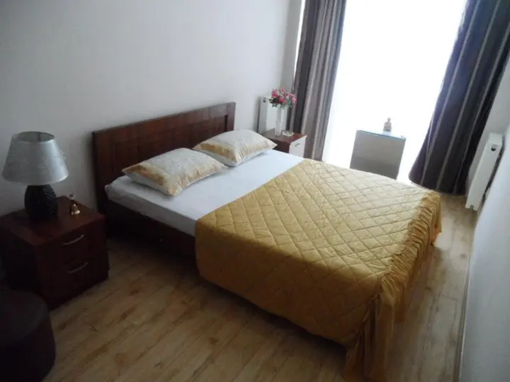 Тбилиси: Hotel Nina