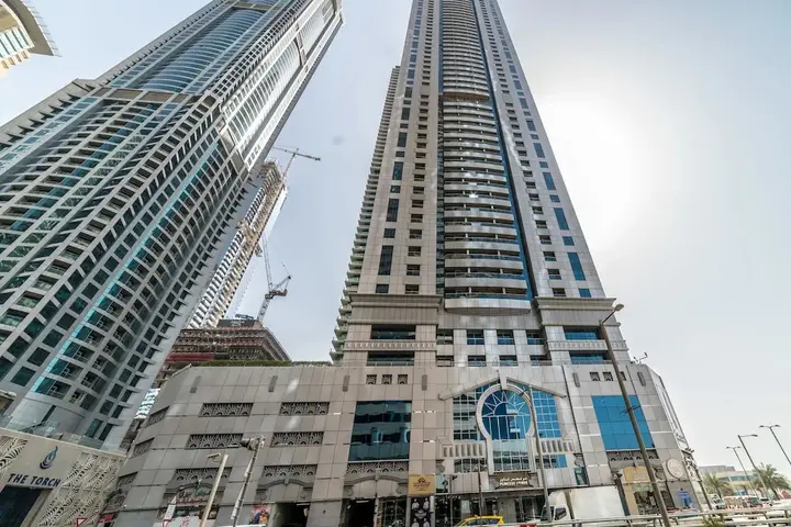 Дубай: Yanjoon Holiday Homes - Princess Tower